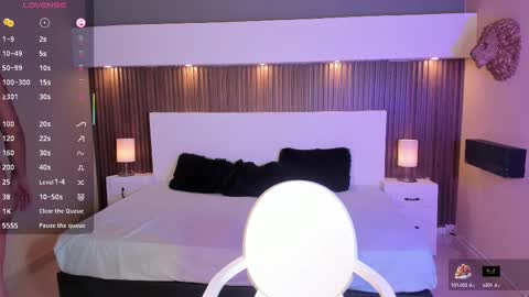 amyjohnsonn online show from 09/12/25, 11:43