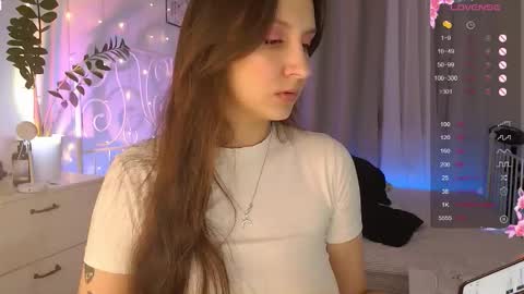 Amelia online show from 10/16/25, 05:03