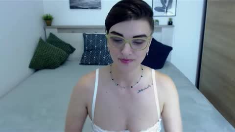 Hi there guys  My pleasure in your hands  pvt is open online show from 09/28/25, 08:14