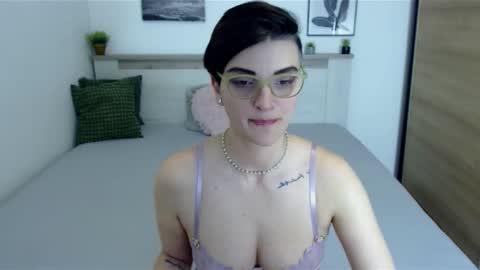 Hi there guys  My pleasure in your hands  pvt is open online show from 02/14/26, 07:43