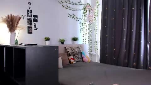 Amy online show from 07/11/26, 12:41