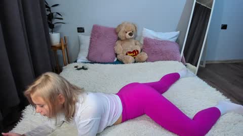 amymilson online show from 12/19/24, 07:18