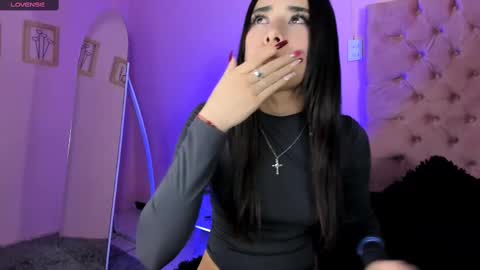 Amy ... Nice to meet u   thumb up me please its important online show from 03/01/25, 09:51