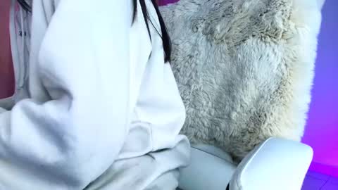 Amy ... Nice to meet u   thumb up me please its important online show from 10/03/25, 01:57