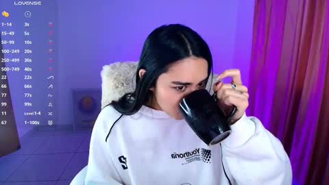 Amy ... Nice to meet u   thumb up me please its important online show from 10/04/25, 03:48