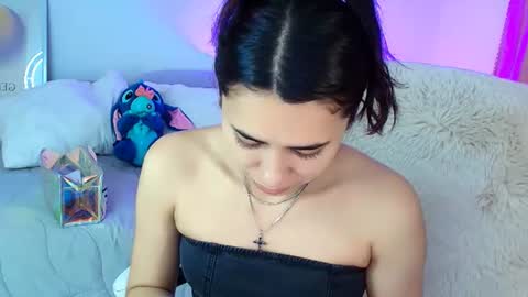 Snapshot of amyolimpo chatting on 06/26/26, 02:27 Amy ... Nice to meet u thumb up me please its important online show from 06/26/26, 02:27