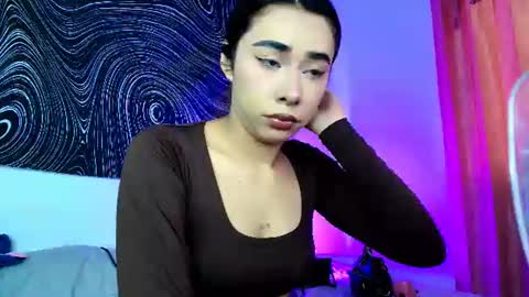Snapshot of amyolimpo chatting on 07/07/26, 08:46 Amy ... Nice to meet u thumb up me please its important online show from 07/07/26, 08:46