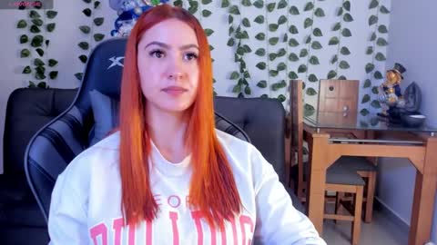 Snapshot of amypond__ chatting on 12/14/24, 06:09 Amy online show from 12/14/24, 06:09