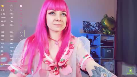 Snapshot of amyrose69 chatting on 11/25/25, 07:25 Amy Rose online show from 11/25/25, 07:25