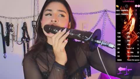 Snapshot of amysl4vee chatting on 11/26/25, 05:08 AMY My schedule - 1800 - 0200 GMT -5 online show from 11/26/25, 05:08