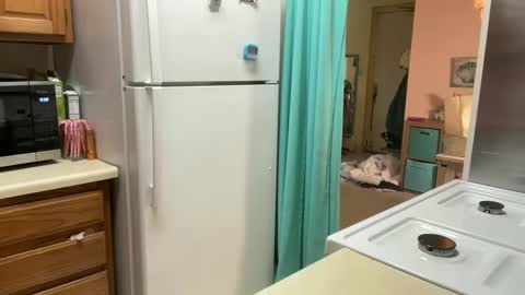 Snapshot of amysmilez chatting on 01/31/25, 02:39 Amy Smilez online show from 01/31/25, 02:39