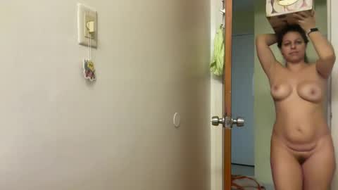 Snapshot of amysmilez chatting on 02/01/25, 03:28 Amy Smilez online show from 02/01/25, 03:28