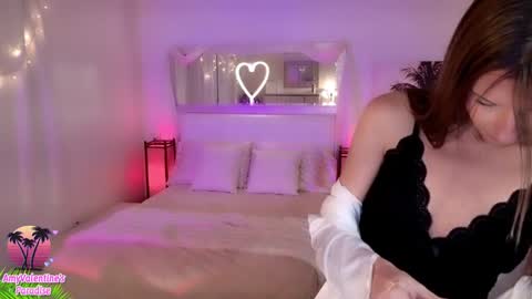 Snapshot of amyvalentine chatting on 11/19/25, 06:57 AmyValentine online show from 11/19/25, 06:57