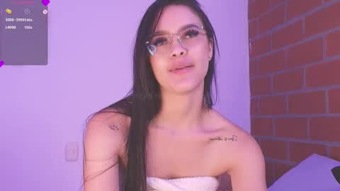 Snapshot of amyw0w chatting on 02/22/25, 06:28 IG amyw0w online show from 02/22/25, 06:28