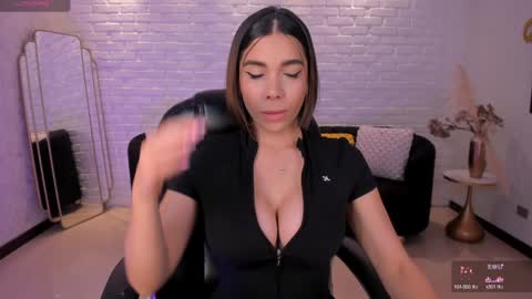 AMY WALKER online show from 01/26/25, 10:34