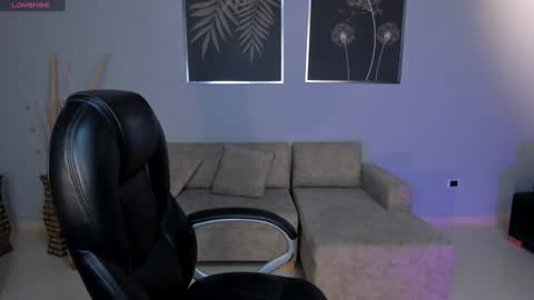 AMY WALKER online show from 02/03/25, 10:25