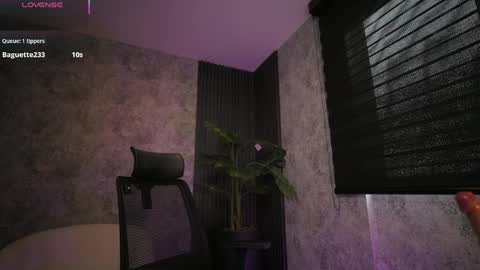 AMY WALKER online show from 04/01/26, 01:41