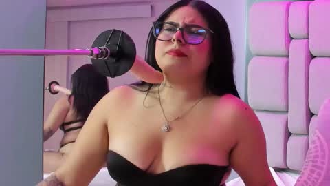 Snapshot of amywhitte_ chatting on 11/30/25, 07:29 amywhitte_ online show from 11/30/25, 07:29