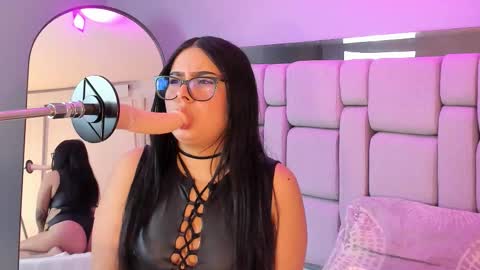 Snapshot of amywhitte_ chatting on 12/05/25, 07:32 amywhitte_ online show from 12/05/25, 07:32