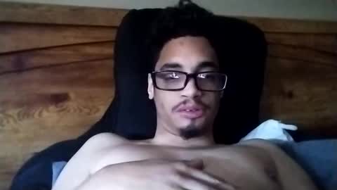 Snapshot of an377432 chatting on 02/22/25, 03:03 an377432 online show from 02/22/25, 03:03