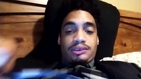 Snapshot of an377432 chatting on 03/04/25, 02:06 an377432 online show from 03/04/25, 02:06