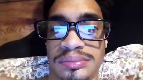 Snapshot of an377432 chatting on 03/05/25, 01:52 an377432 online show from 03/05/25, 01:52