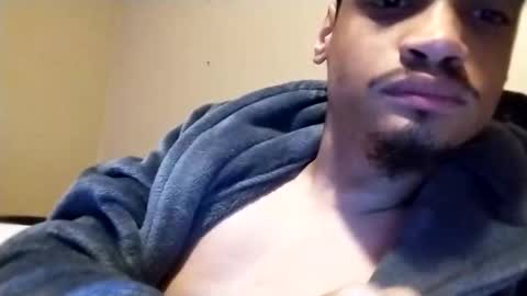 Snapshot of an377432 chatting on 05/03/26, 01:44 an377432 online show from 05/03/26, 01:44