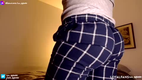 Snapshot of an_expose chatting on 03/08/26, 03:32 an expos online show from 03/08/26, 03:32