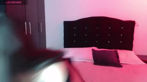 Snapshot of ana_arms_ chatting on 03/16/26, 03:27 ana_arms_ online show from 03/16/26, 03:27