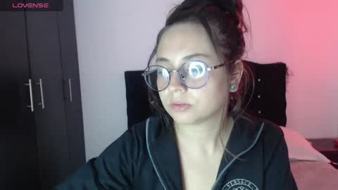 Snapshot of ana_arms_ chatting on 03/31/26, 03:45 ana_arms_ online show from 03/31/26, 03:45