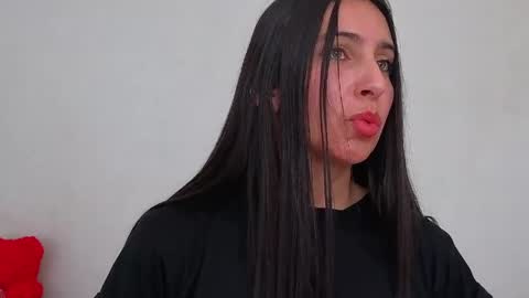 Snapshot of ana_castilo chatting on 04/19/26, 02:38 Ana IG an castillo 1 online show from 04/19/26, 02:38