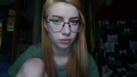 Snapshot of ana_dewitt chatting on 01/05/25, 06:35 ana dewitt online show from 01/05/25, 06:35