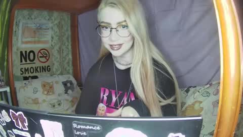 Snapshot of ana_dewitt chatting on 02/11/25, 07:48 ana dewitt online show from 02/11/25, 07:48