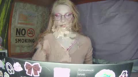 Snapshot of ana_dewitt chatting on 02/14/25, 07:44 ana dewitt online show from 02/14/25, 07:44