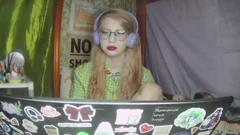 Snapshot of ana_dewitt chatting on 02/15/25, 08:43 ana dewitt online show from 02/15/25, 08:43