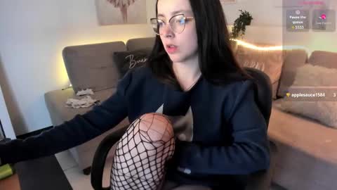  Ana  online show from 11/14/25, 11:09