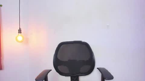 Snapshot of ana_foxi chatting on 04/02/26, 08:28 ana online show from 04/02/26, 08:28