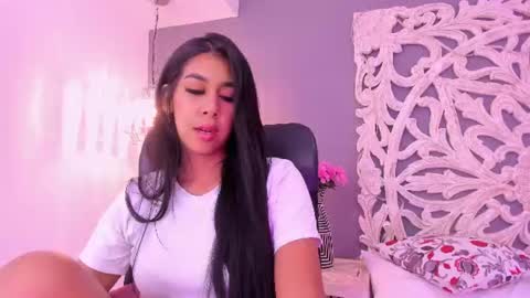 Snapshot of ana_gonzalez chatting on 07/09/26, 09:41 Ana Gonzalez online show from 07/09/26, 09:41