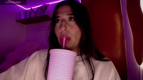 Ana online show from 01/08/25, 01:11