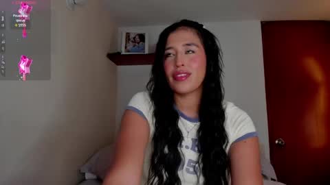 Snapshot of ana_m_ chatting on 05/23/26, 04:50 Ana online show from 05/23/26, 04:50