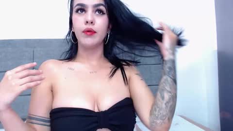Ana Paula online show from 11/28/25, 01:14