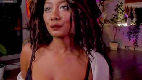 Snapshot of ana_peachy_ chatting on 12/20/24, 07:17 My name is Ana. Im 22 years old not 50. Really MY BIO IS MY ONLYFANSLike and subscribe3 online show from 12/20/24, 07:17