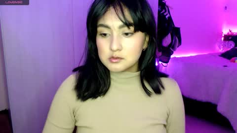 Snapshot of ana_ricciardi chatting on 10/20/25, 03:18 Ana Ricciardi online show from 10/20/25, 03:18