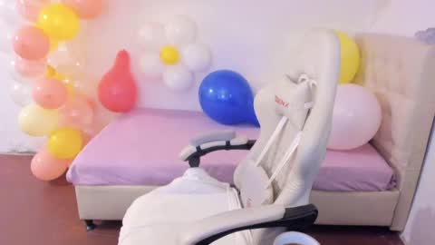 Im anna but you can call me as you want online show from 05/19/26, 10:27