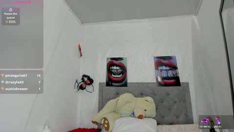 Snapshot of ana_starr chatting on 12/06/24, 01:40 Ana online show from 12/06/24, 01:40