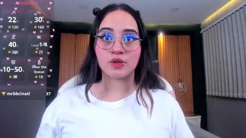 Snapshot of ana_taylor2 chatting on 01/21/25, 08:32 Ana online show from 01/21/25, 08:32