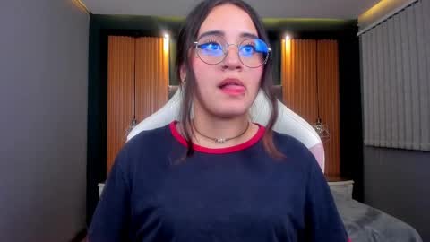 Snapshot of ana_taylor2 chatting on 01/27/25, 11:33 Ana online show from 01/27/25, 11:33