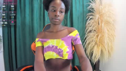 Snapshot of anaa_castillo_ chatting on 10/30/25, 11:11 Ana Castillo online show from 10/30/25, 11:11