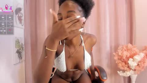 Snapshot of anaa_castillo_ chatting on 12/23/25, 11:08 Ana Castillo online show from 12/23/25, 11:08