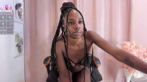 Snapshot of anaa_castillo_ chatting on 01/12/26, 11:48 Ana Castillo online show from 01/12/26, 11:48